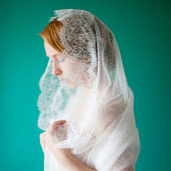 Meritocratic retro lace eyelash head yarn light and luxurious wedding dress Accessories Wave Dot soft yarn Head yarn White Short Travel Pat Modelling