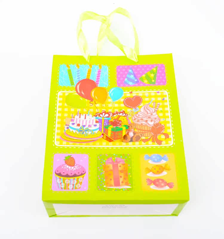 Coffret cadeau pour bébé - Vêtements + Fournitures - Ref 1957742 Image 24