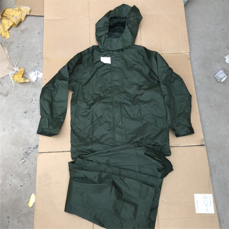 Authentic New Olive Green Two-Piece Raincoat Set Olive Green Two-Piece Raincoat Set of Olive Green Raincoats