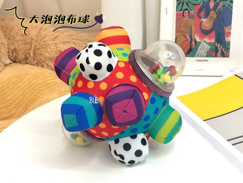 Foreign trade baby children fun cognitive hand grab ball bulb ball baby shaking ball toy hands and feet training