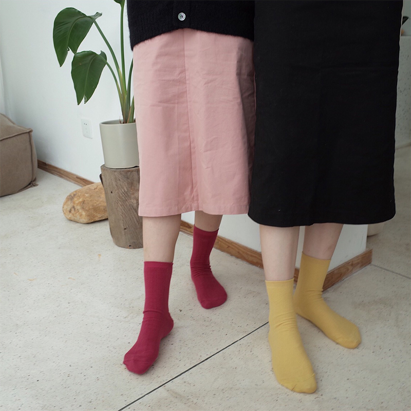 Shoot 6 free 1 (Korea chic double needle retro medium tube bubble socks) women's socks thickness vertical stripes solid color