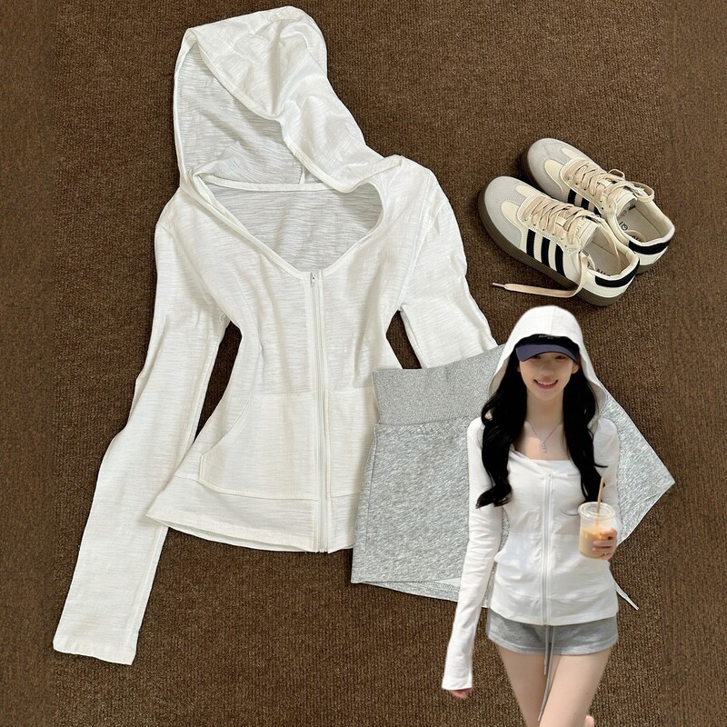 Korean Style and Easy to Wear~ White Bamboo Cotton Sun Protection Jacket + Gray Shorts! Slimming Waistline~ Spring and Summer Sports Outfit