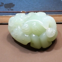 I was shocked by the dialect of Hetian jade a high-quality specialty grade Russian old pit material Cuiqing mother-son love pendant pendant N