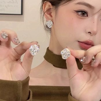 Metal Style Irregular Geometric Full Diamond Earrings for Women, Niche, Simple, Elegant, Light Luxury, High-End, Cool Style, Versatile Earrings