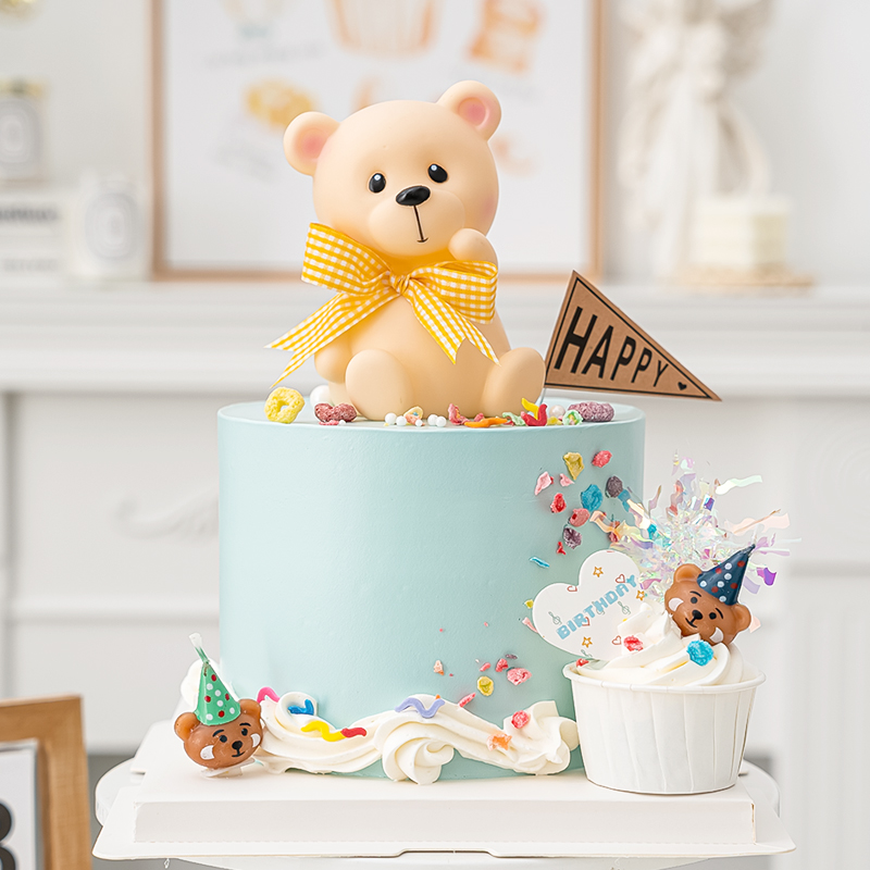 Children's birthday cake decoration cute crooked hair glowing bear decoration cupcake ins style retro card