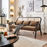 Современный и минималистичный диван из натурального дерева для отдыха