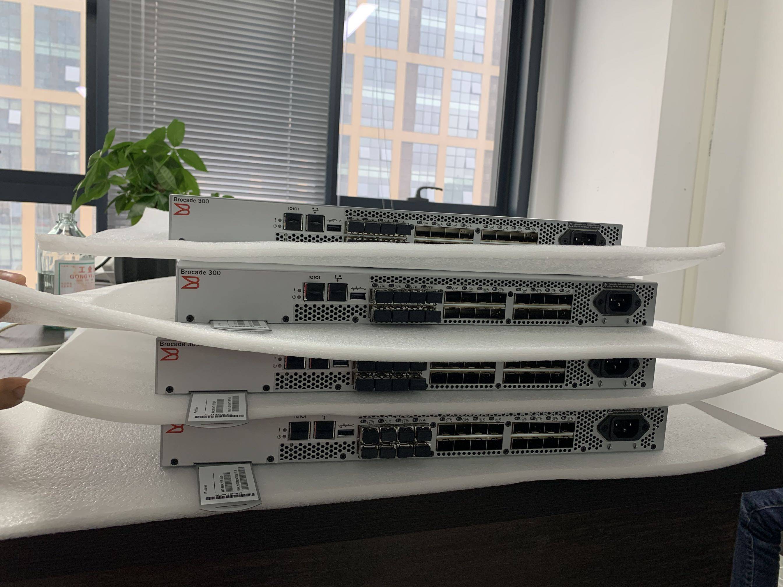 Brocade Fiber Optic Switches Brocade BR300 Series 310 320 340 360 Full Series Switches