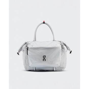 Purchase on men's and women's sports bags with built-in zipper mesh bag, removable shoulder straps, compression adjustment straps