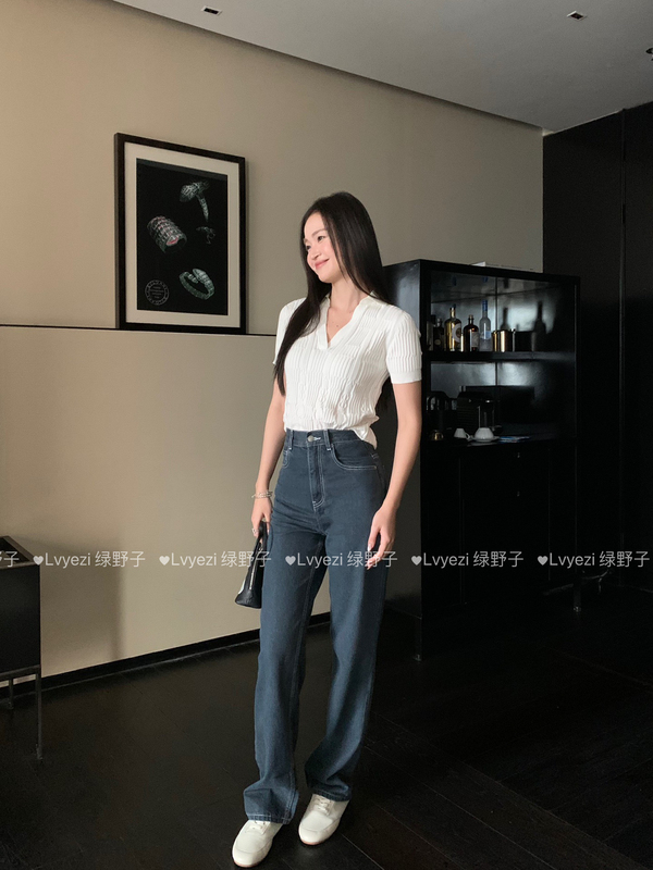 Lvyezi Liu Yifei Style Early Spring 2025 Lp Old Money Style Slimming High-Waisted Straight-Leg Jeans