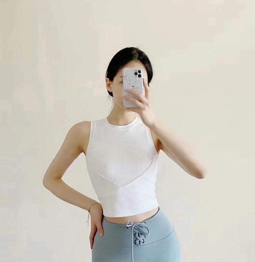 Break New Paths with chest cushion threaded ga Prati movement sashimi sport sleeveless blouse vest