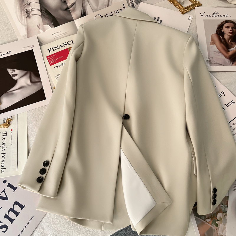 Casual Blazer for Women 2026 New Spring and Autumn Black Shoulder-Padded Elegant Socialite High-End Petite Street Style Suit