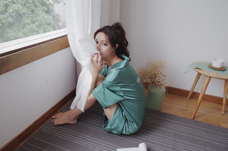 Hàn quốc phiên bản của các đơn giản vài bộ đồ ngủ lụa mùa hè nam giới và phụ nữ giản dị dịch vụ nhà ngắn tay quần short màu rắn khóa bộ shop đồ lót