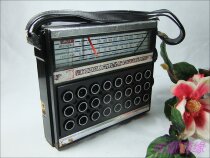 Red light 754 to create the transistor radio