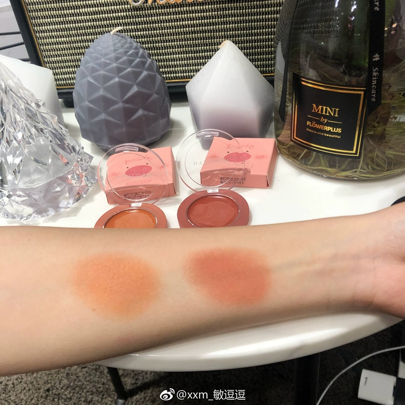 Mạnh để nổ tung! HYNTOOR thỏ đen lợn lợn kem má kem kéo dài mousse caramel đất sét màu be - Blush / Cochineal má hồng kem 3ce