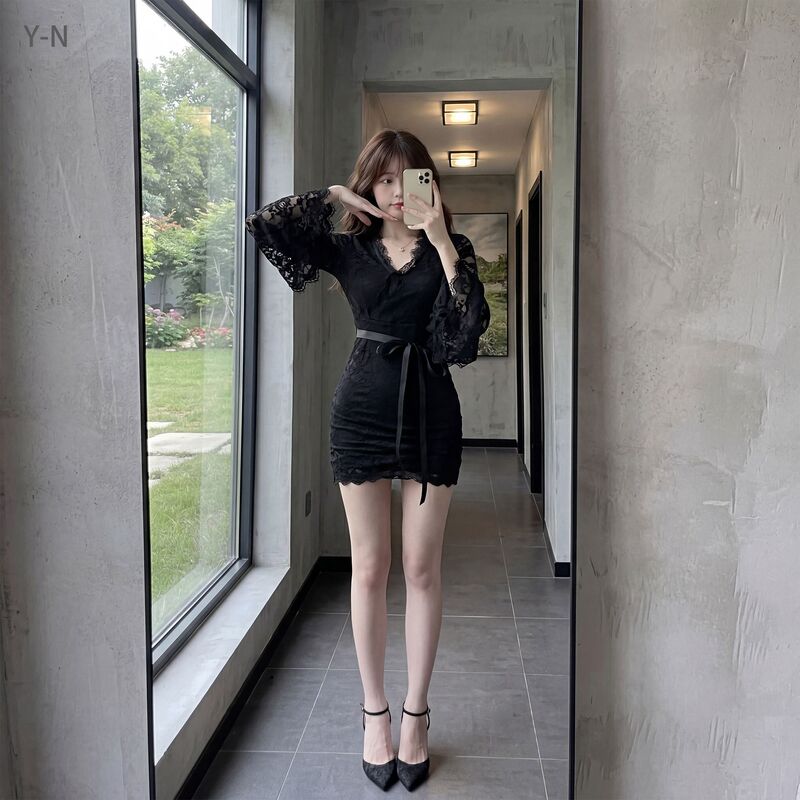 Summer New Style Women's Pure and Sexy Lace Splicing Flared Sleeve Dress with Hip-Hugging Skirt, Elegant and Slim-Fitting Dress Summer New Style Women's Pure and Sexy Lace Splicing Flared Sleeve Dress with Hip-Hugging Skirt, Elegant and Slim-Fitting Dress