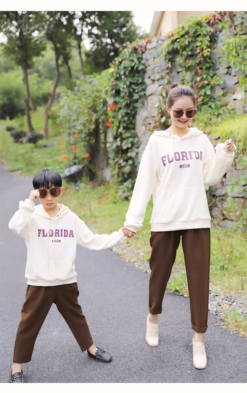 Zhe Sifan trang phục cha mẹ-con 2020 mùa xuân mới mẹ-con mẹ-con in áo len trùm đầu áo giản dị - Trang phục dành cho cha mẹ và con