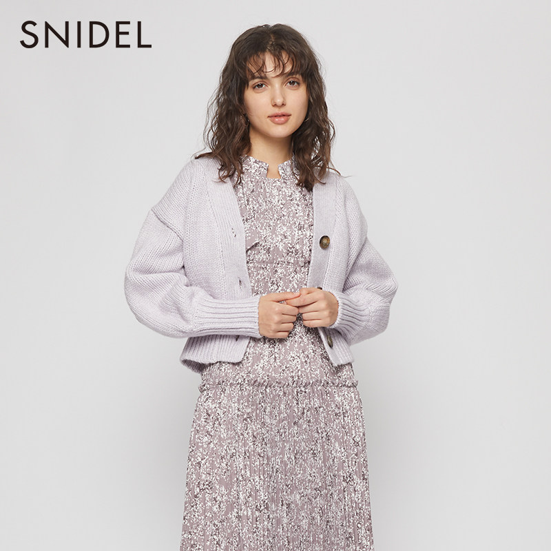 SNIDEL秋冬甜美淑女V領單排扣落肩針織開衫 