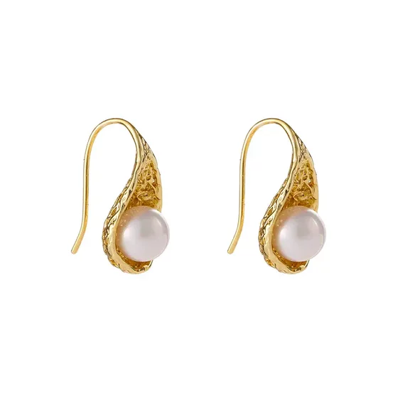Mermaid Ji Clearance Hot Product 50% 할인 중공 도금 18K 골드 이어링 틈새 여성을위한 고급 귀걸이