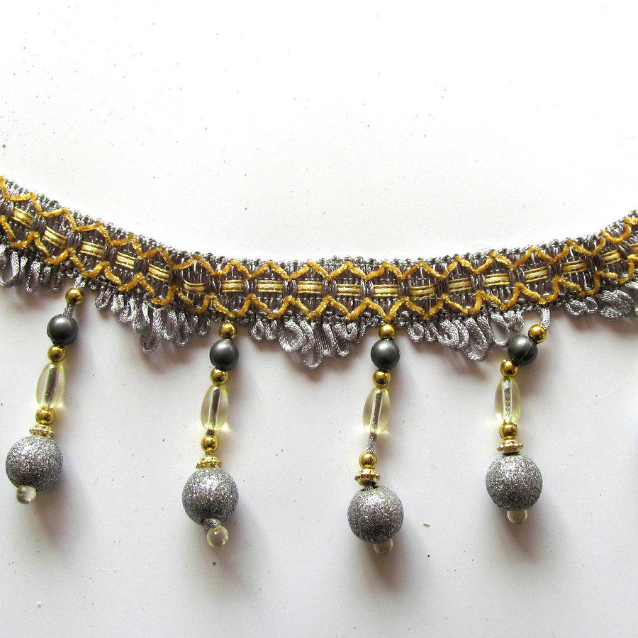 ��֮�Ϻ�ʽ�ߵ�������ɫˮ����