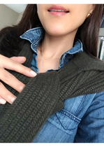 Autumn and winter fashion collocation Tang Tang 2004 autumn and Winter new European and American style pure Cashmere knitted shawl collar scarf