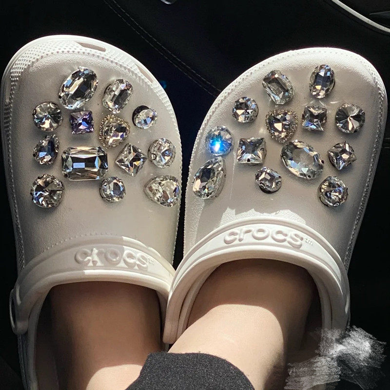 Dongle Shoes Accessories adapted crocs shoes Shoes Flowers Slippers Sandals Sandals Accessories DIY Ornaments Decorative Water Drill Cartoon