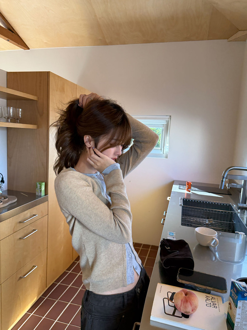 im ~까지 세련된 스택 음악 한 부서 계층의 감각 몸매 가꾸기 맨위 여성 페이크 레이어드 패치워크 색상 양모 니트 오픈 가디건 상세 이미지 27