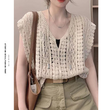 External hollow V-neck vest knitted short sleeved women's 2024 summer new European design sleeveless vest top