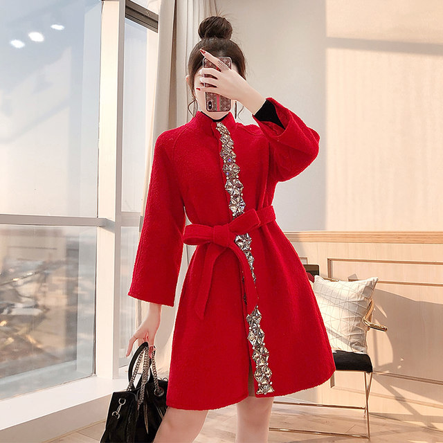 Woolen coat mid-length cape autumn and winter 2024 new women's wear New Year Hepburn style red woolen coat