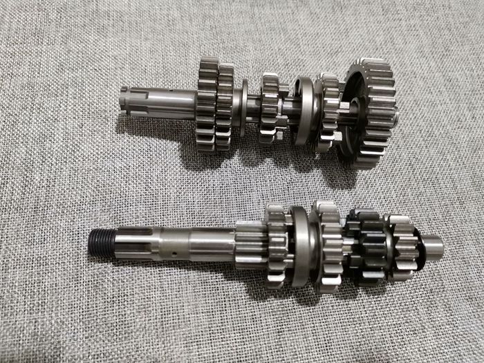 Thích hợp cho phụ kiện xe máy Qingqi Suzuki Trục chính và phụ xe máy Shift gear QS125-5G trục chính và phụ - Xe máy Gears 	nhông số xe máy