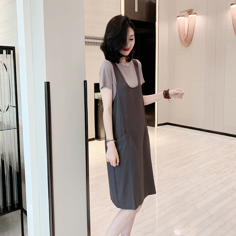 Strap dress suit women summer 2023 new European station European food decrease fashion two short casual dress