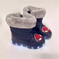 Человек-паук с синим пушистым пальцем на ноге 22