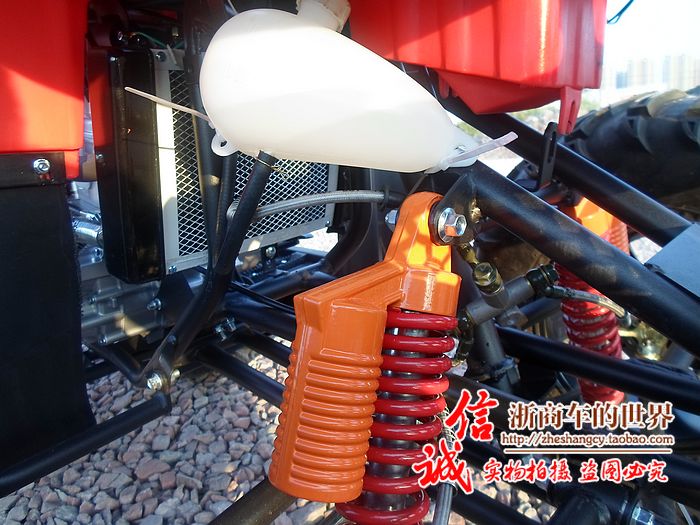 Lớn và nhỏ bull bãi biển trục ổ đĩa bốn bánh off-road xe máy Zongshen làm mát bằng nước điện sa mạc xe máy snowmobile