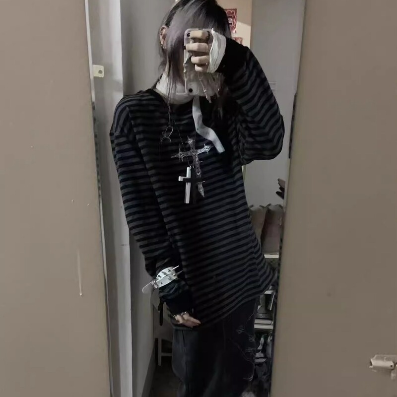 Wetbody Original Subculture Cross-Striped Sweatshirt Niche Unisex Street Rock Punk Top for Women Wetbody Original Subculture Cross-Striped Sweatshirt Niche Unisex Street Rock Punk Top for Women