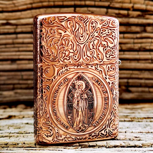 Медная ретро старомодная зажигалка на керосине, ностальгия