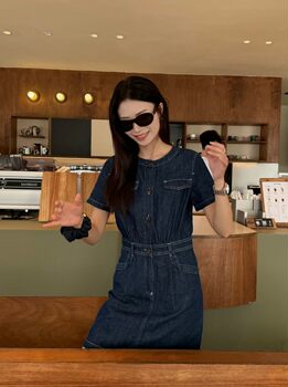 French Retro Denim Dress for Women, Summer 2024 New Style, Elegant Round Neck A-Line Skirt, Workwear Style, Casual and Versatile