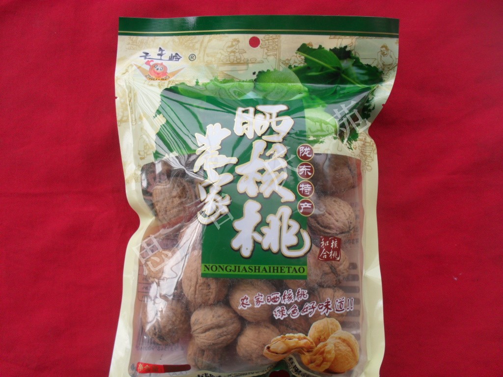 North West Gansu Land Production Qingyang Minling Farmer sun walnut nut walnut walnut walnut peach special snack food
