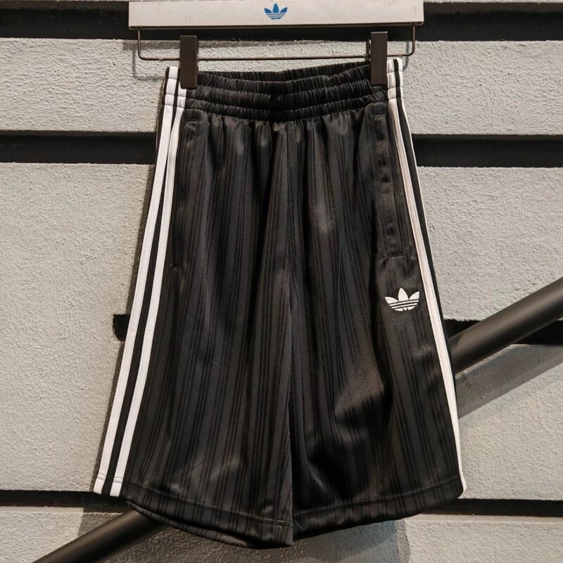 Authentic Adidas Adidas Trefoil 2026 Summer Men's Striped Quick-Drying Sports Shorts Jc6245 Authentic Adidas Adidas Trefoil 2026 Summer Men's Striped Quick-Drying Sports Shorts Jc6245