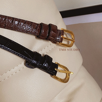 TMH STUDIO wearing a lap just needs to be decorated with an imitation crocodile print head layer of cow leather black casual leather belt fine belt lady