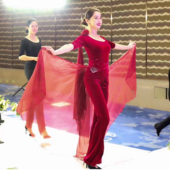 The shape walk-through menu gift apparatus 2021 new velvet classical training exercise models hosted the audio velvet 023