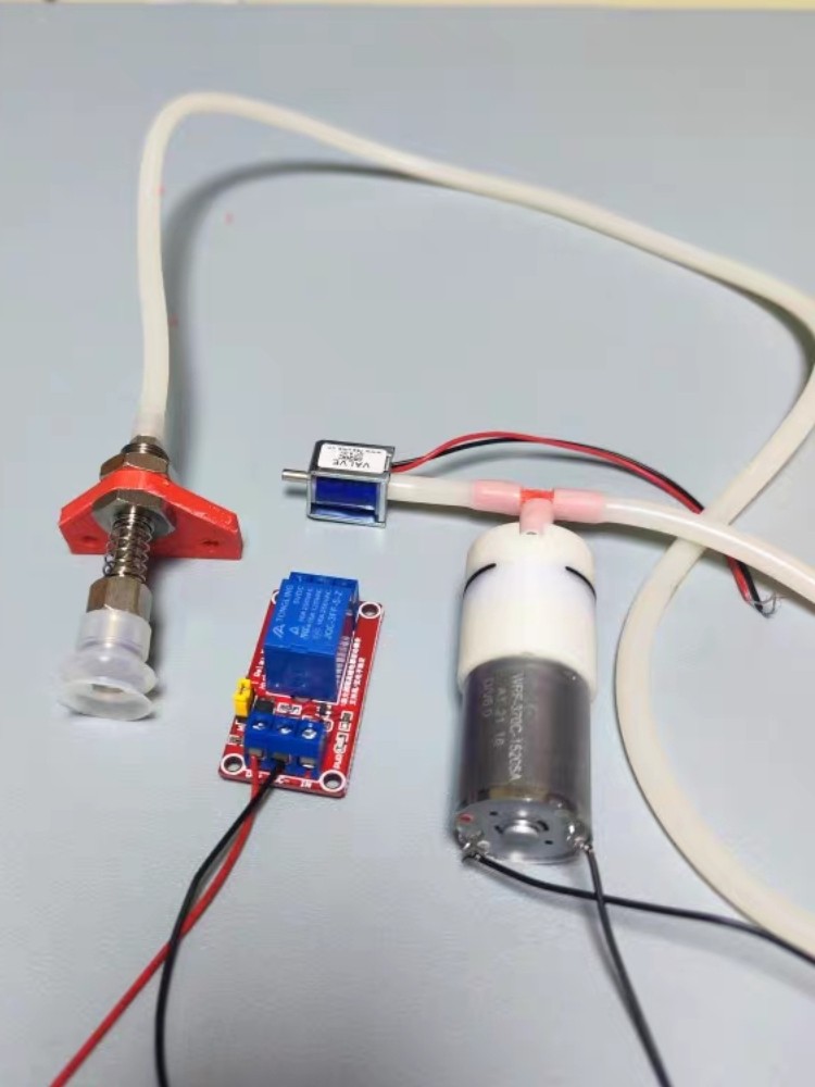 Robotic Arm Gripper Vacuum Pump/Suction Cup/Capable of Lifting 1kg, Two-Wire Simple Control/Also Can Be Controlled by a Microcontroller