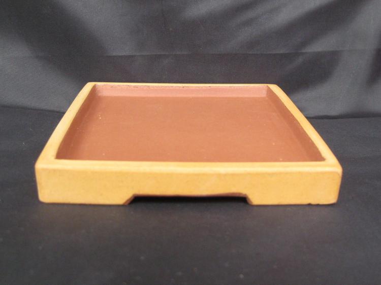 Đường kính bên trong của Cách mạng Văn hóa dài 13 cm, và bùn được in một nửa với người giữ chậu hoa bằng cát màu tím cũ. bình đất sét