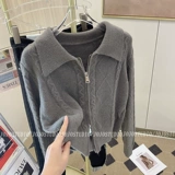 Мягкая трикотажная приятная телу демисезонная дизайнерская утепленная куртка с молнией, тренд сезона, на молнии