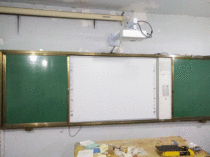 Teaching all-in-one projector Electronic whiteboard two-in-one push-pull combination green board blackboard Multimedia classroom