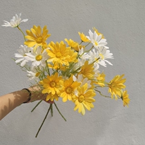 Field Garden Fresh Emulation Flower Small Daisy Living Room Creative Fake Flower Silk Flowers Home Floral Decorations High Quality