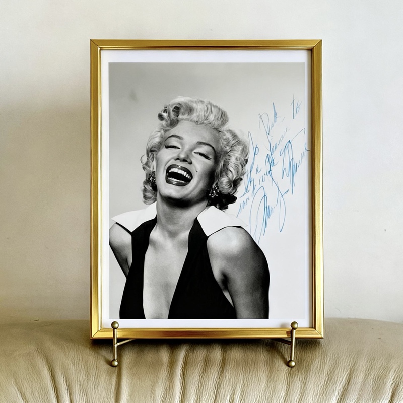 Marilyn Monroe Signed Photo with Frame Marilyn Monroe Signed Photo with Frame