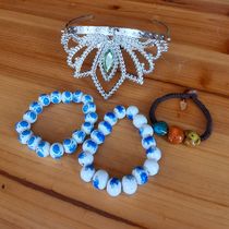 High temperature color glaze blue and white beaded ceramic creative jewelry couple bracelet bracelet crown hairpin 12 yuan 4 samples