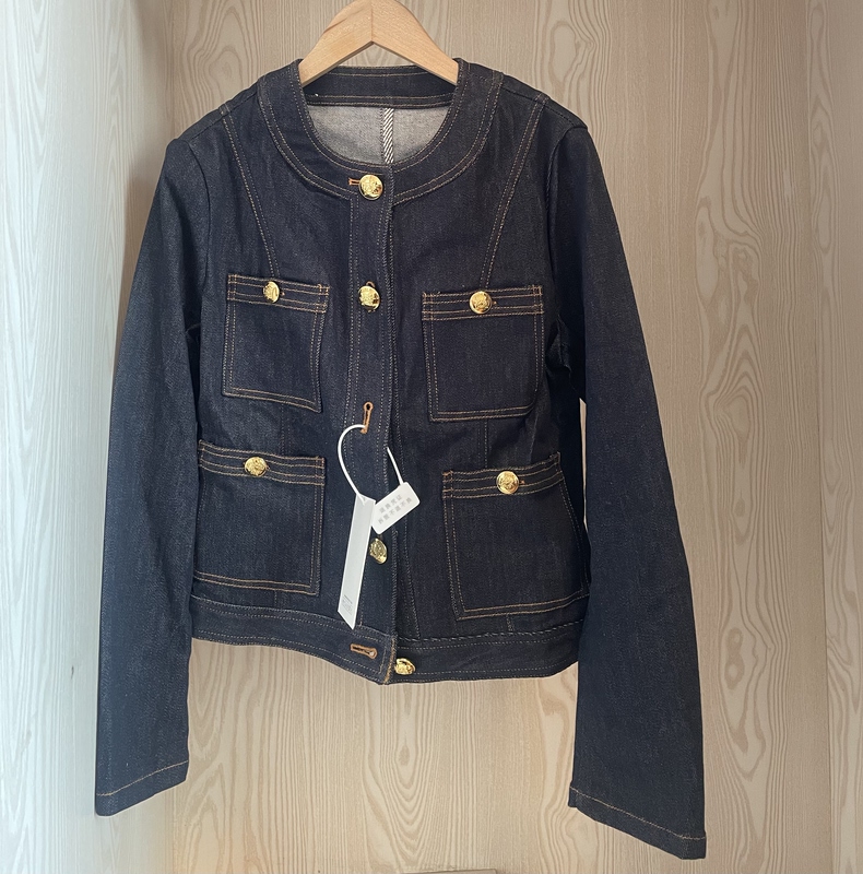 Multiple Styles of High-Quality Short Coats, Woolen Jackets with Genuine Leather, Baseball Jackets, Quilted Cotton Jackets, Trendy Brand Windbreakers for Men and Women
