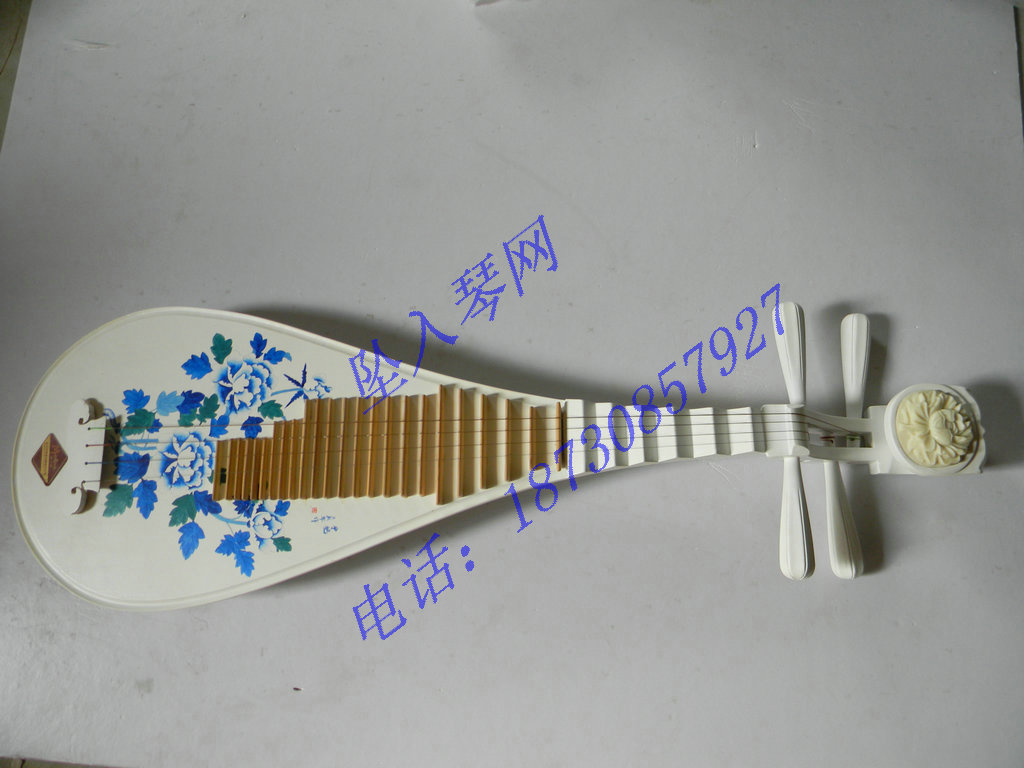 Teacher recommends blue and white porcelain children's pipa factory direct sales children's pipa blue and white porcelain children's pipa gift bag