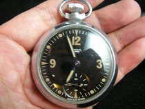 Second-hand antique clocks classic and rare British military pocket watch from the First World War (Part 2)