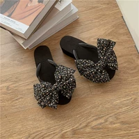 Черные туфли на высоком каблуке 5,5 см.